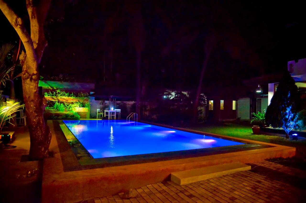 Siluni'S Villa Anuradhapura Εξωτερικό φωτογραφία