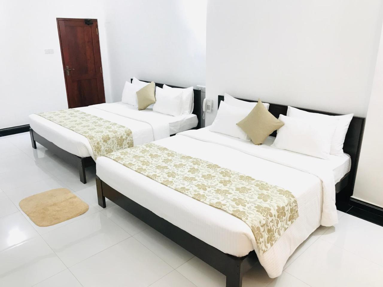 Siluni'S Villa Anuradhapura Εξωτερικό φωτογραφία